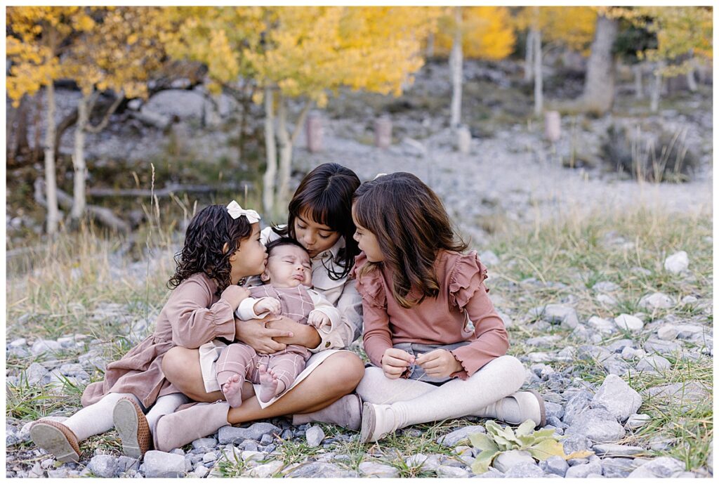 Las Vegas portrait photographer captures young siblings together. 